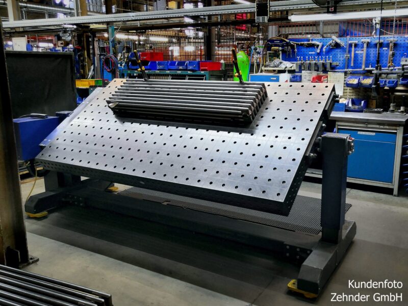 Profi Schweißtisch Höhenverstellbar Elektrisch für Industrie und Handwerk mit Sigmund Schweißplatte