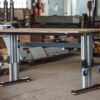 Arbeitstisch elektrisch höhenverstellbar mit Industriefüßen