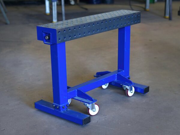 Mechanisch stufenlos höhenverstellbarer Spannbock fahrbar mit rollen und Lochplatte