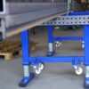Mechanisch stufenlos höhenverstellbarer Spannbock fahrbar mit rollen und Lochplatte