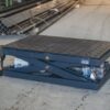 Scherenhubtisch mit Rollen und Holzplatte Extrem Belastbar