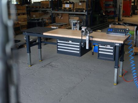 Profi Werktisch elektrisch höhenverstellbaer, Schlagfest hoch Belastbar