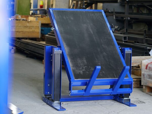 Höhenverstellbarer Wartungstisch für Ladesäulen, Industrie, Schaltschrankbau