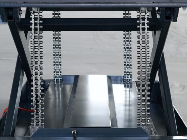 Schweisshubtisch ohne Hydraulik mit vier Schubketten elektrisch