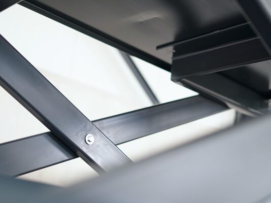 Schweisshubtisch ohne Hydraulik mit vier Schubketten Scherenhubtisch