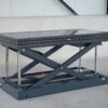 Schweisshubtisch ohne Hydraulik mit vier Schubketten Stabiler Scherenhubtisch