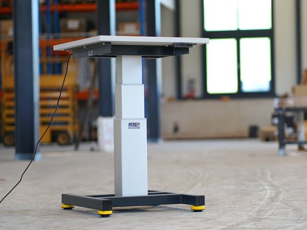 PETec Monotisch mit Industriefüssen höhenverstellbar