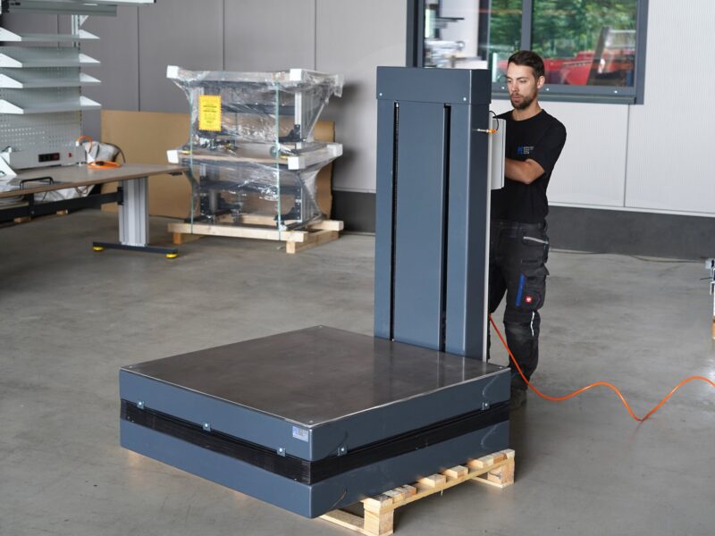 Elektrischer Doppelscherenhubtisch für Industrie und Montage Elektrischer Doppelscherenhubtisch für Industrie und Montage